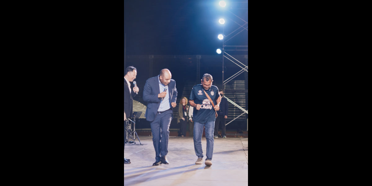 A man had been using crutches for four years and couldn’t walk without them because of the nerve damage. He no longer needs his crutches!