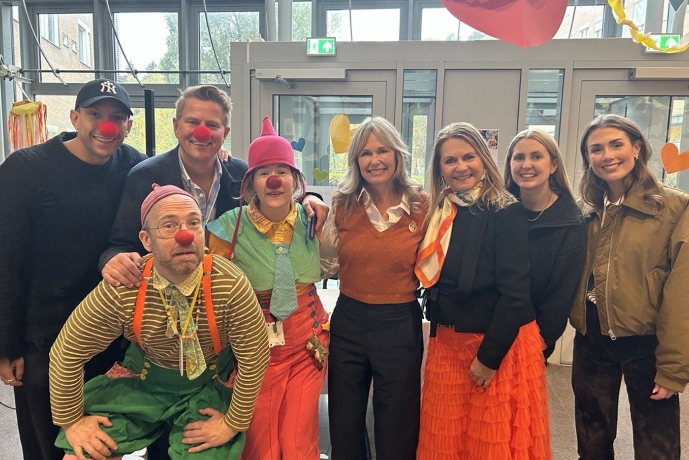 Maskorama-utstilling med barnas fantasitegninger på Rikshospitalet