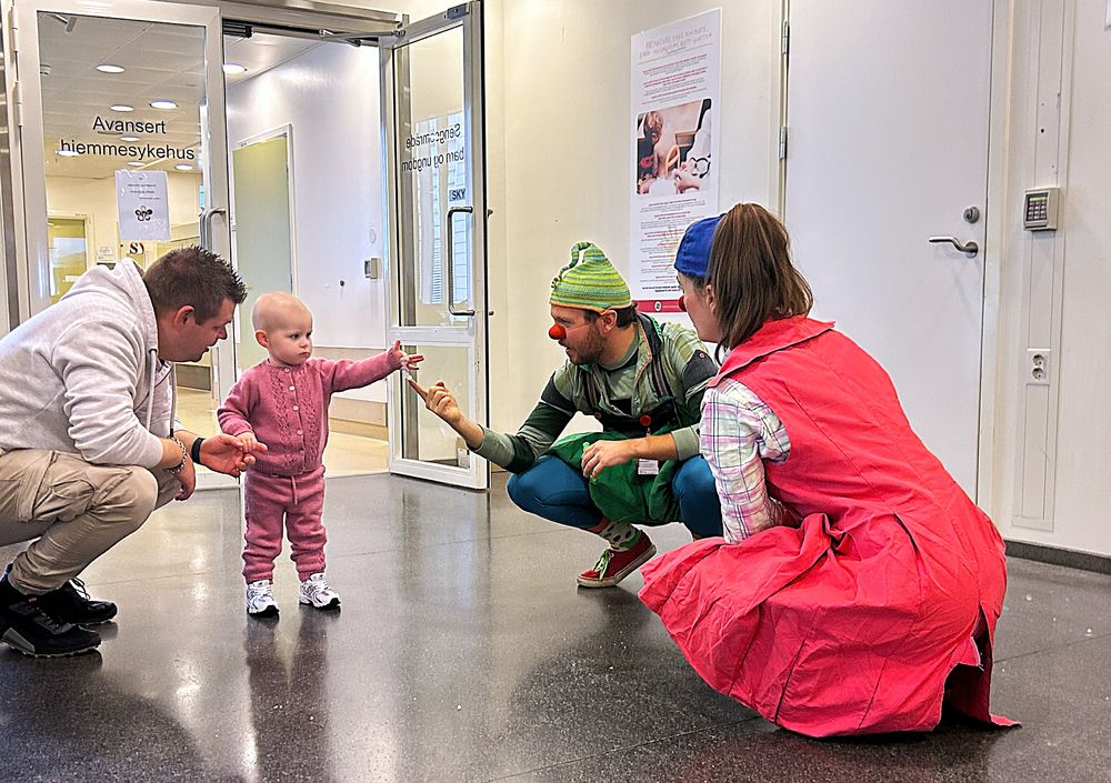 Ullensaker Røde Kors og Sykehusklovnene med felles mål om å skape gode øyeblikk for barn og unge