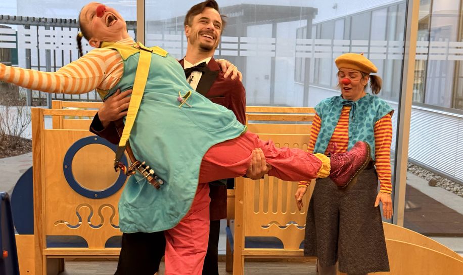 Viggo Venn hyller Sykehusklovnene