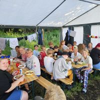 28 Vegårsheispeidere på landsleir