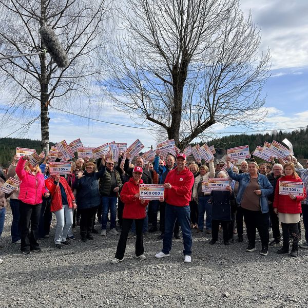 Naboene i 4985 Vegårshei jubler for Kjempegevinsten