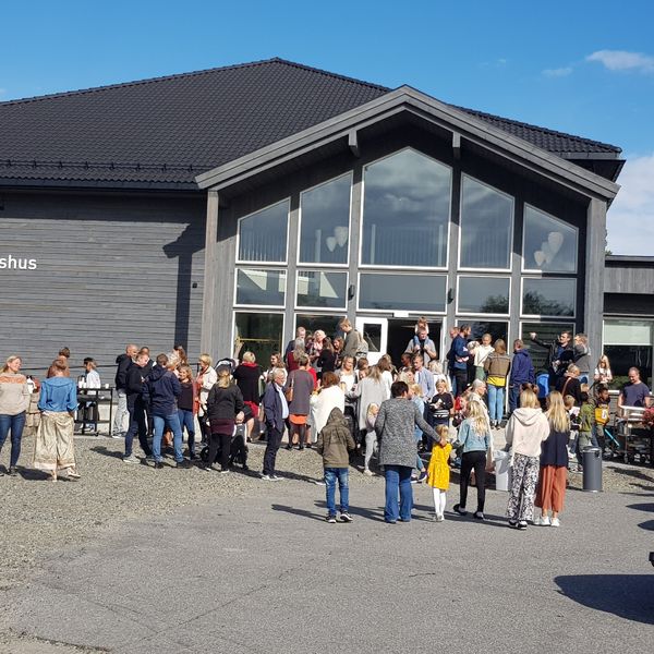 Søndag 24.5. er det konfirmasjon på Huset