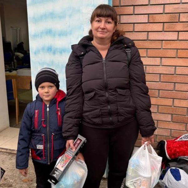 Utdeling av matpakker i Ukraina