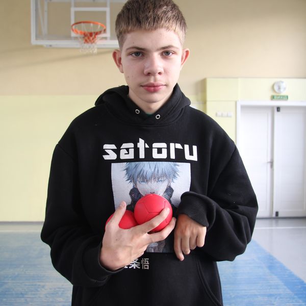 Artem (15) – om å høre til i en verden i krig