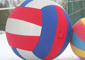 Гигантский мяч  Волейбол