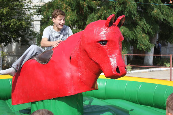 аттракцион бык родео в москве аренда на мероприятие, Аренда родео механический бык на мероприятие, Аренда родео механический бык на мероприятие