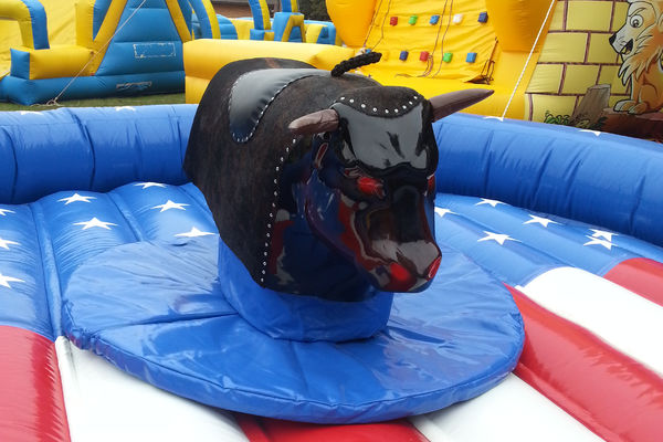 Аренда и прокат аттракционов на мероприятие для ивента