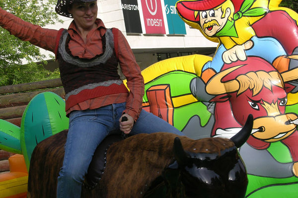 аттракцион бык в москве аренда на прокат,  Прокат аттракциона механический родео для ивента, прокат механический бык