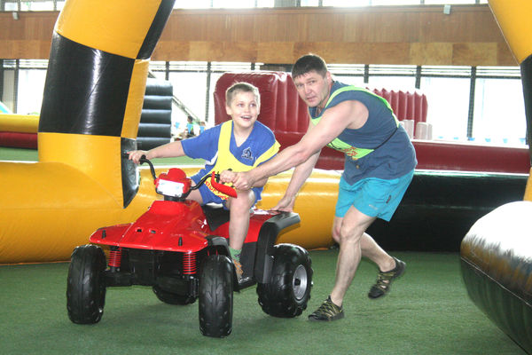 детский прокат, Заказать развлечений на праздник на прокат. Забавы и развлечения для ивента. Прокат для ивента в Москве. Аренда детских машинок. Аттракцион