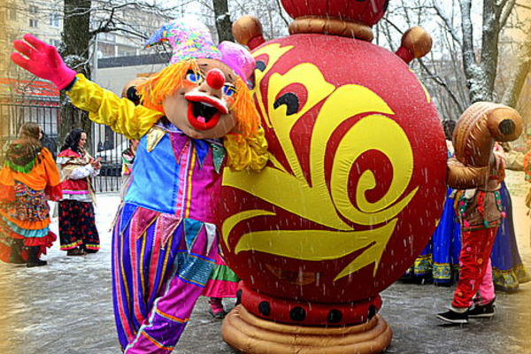 Аренда ростовых кукол на Масленицу, ростовые костюмы на Масленицу в Москве