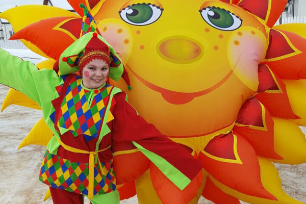 Аренда ростовых кукол на Масленицу, ростовые костюмы на Масленицу в Москве