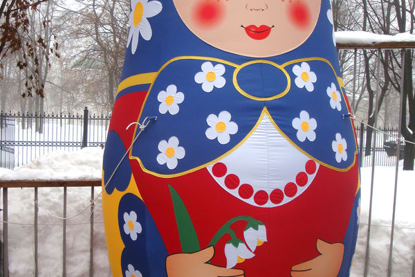 Аренда надувных аттракционов на Масленицу