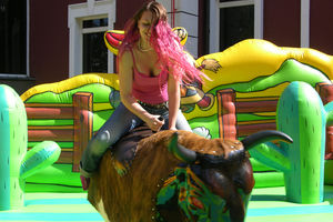 Родео бык &quot;Вестерн&quot; — аренда механического быка в стиле Дикого Запада для праздников