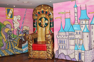 Рыцарский замок /декорации/