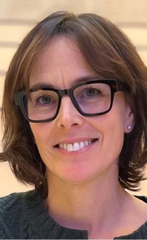 Kristina Åkerblom har en doktorgrad i offentlig innovasjon med særlig fokus på integrering av erfaringskonsulenter. Hun har vært prosjektleder for DIGI-EK som er utviklet av Norsk forening for psykisk helse- og rusarbeid. I tillegg har hun tidligere vært tilknyttet Erfaringssentrum som faglig rådgiver i fagrådet.
Foto: Privat