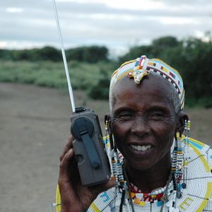 Endelig får masaiene høre om Jesus - på "sveiveradio"