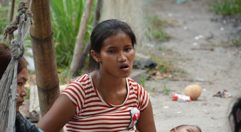 Ty (illustrasjonsbilde) har blitt oppmuntret av kristne radiosendinger Norea støtter i Kambodsja. Hun var offer for voldtekt, ble gravid og deretter kastet ut av huset av sin far.