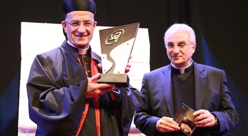 Kardinal Bechara Boutros al-Rahi and Rev. Dr. Habib Badr, leder for SAT-7s internasjonale råd, under åpningen av nytt studio i Libanon.