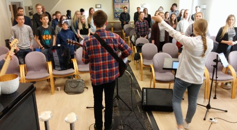Ungdomssamling i Sævelandsvik