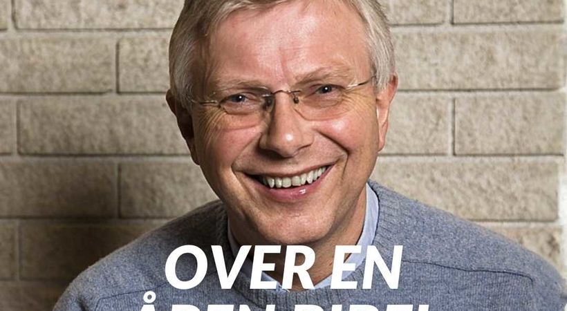 Over en åpen bibel med Arvid Hunemo